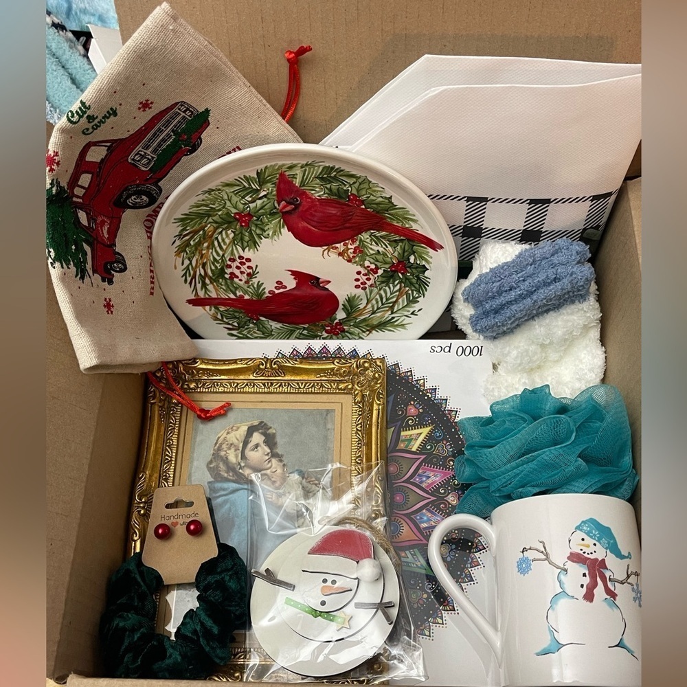 XL Amazon BEAUTY Box, Brand NEW 📦 🔥 NO JUNK, HIGH END BEAUTY BOX, 5 ⭐️ rating!‌ - Picture 5 of 16